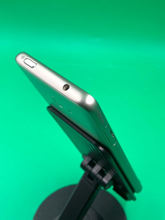 �����礤���� BASIO4 32GB SIM�ե꡼ ���������ɹ� KDDI ��