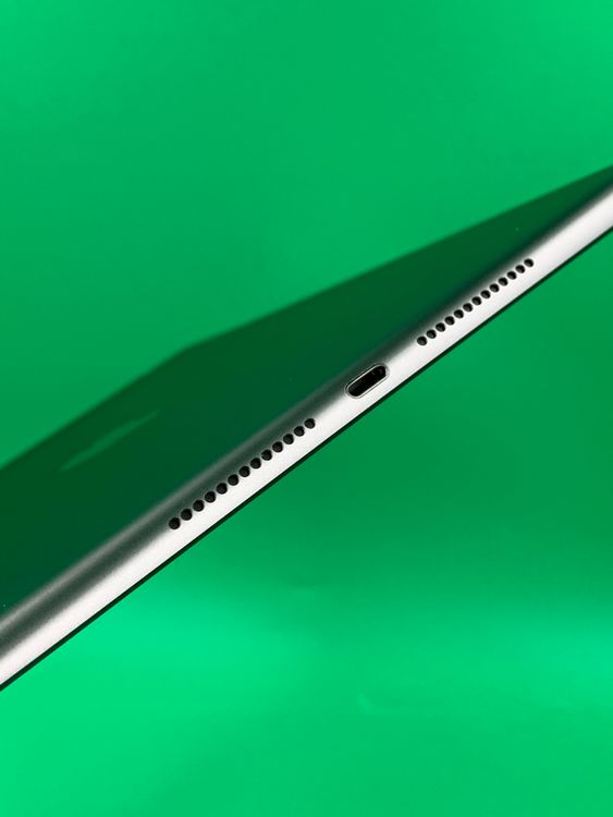 ������ iPad ��7���� Wi-Fi+Cellular 32GB ���ڡ������졼 KDDI ��