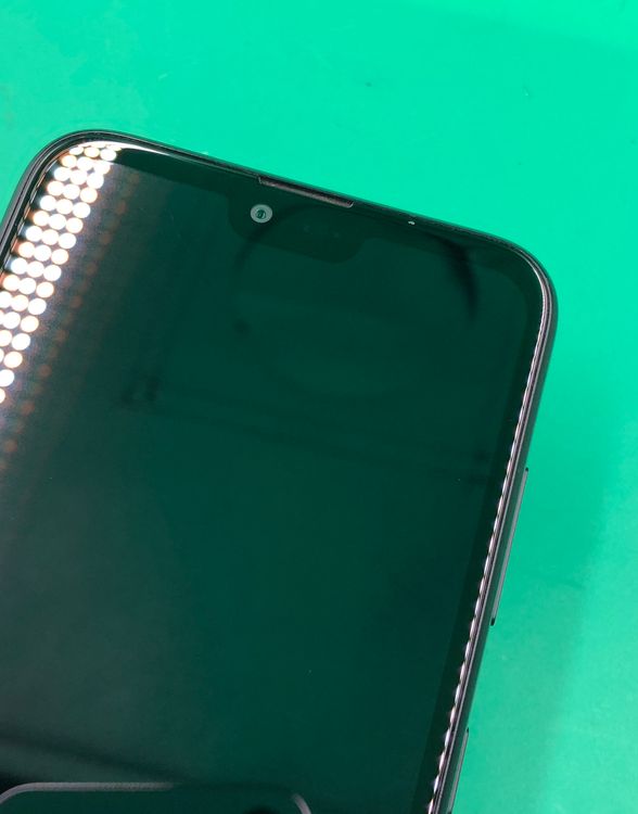 �����礤���� GRATINA KYV48 32GB SIM�ե꡼ KDDI ��