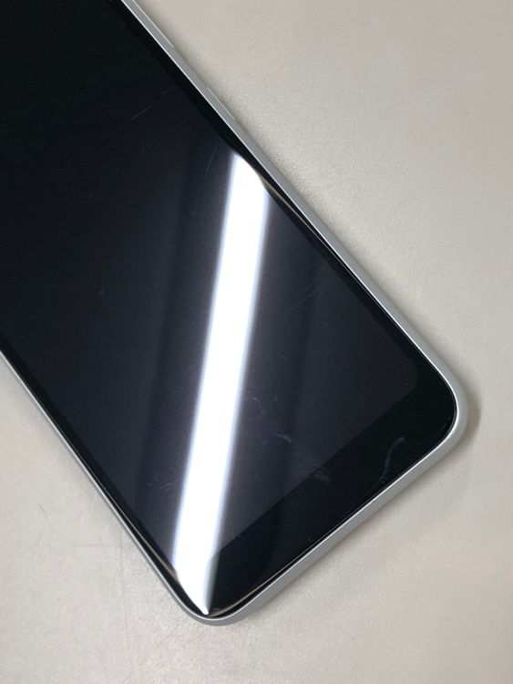 ������ GRATINA KYV48 32GB �ۥ磻�� SIM�ե꡼ KDDI ��