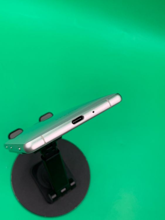 ���������� Xperia XZ2 64GB �ꥭ�åɥ���С� KDDI ��