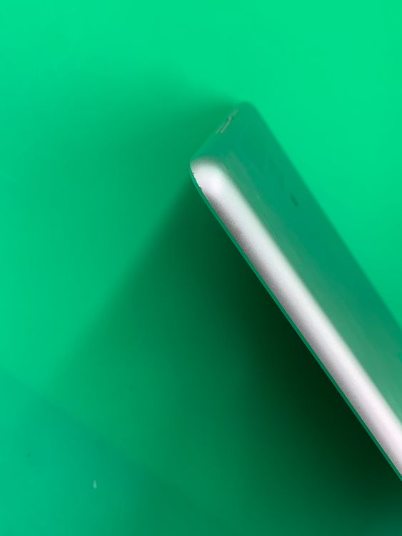 ������󥯡������ƥ��١��������å� iPad Air ���� Wi-Fi+Cellular