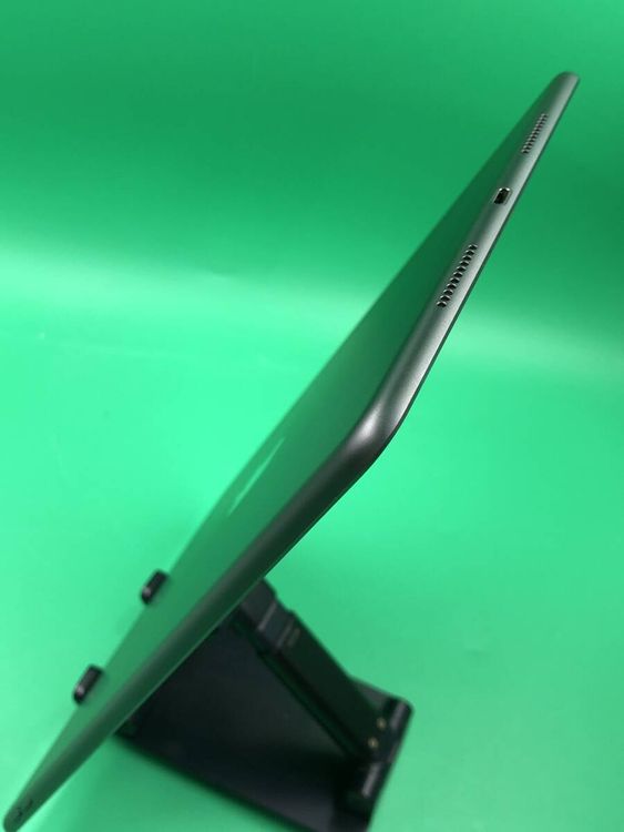 ������ iPad Air ��3���� Wi-Fi 256GB ���ڡ������쥤 ��������77%
