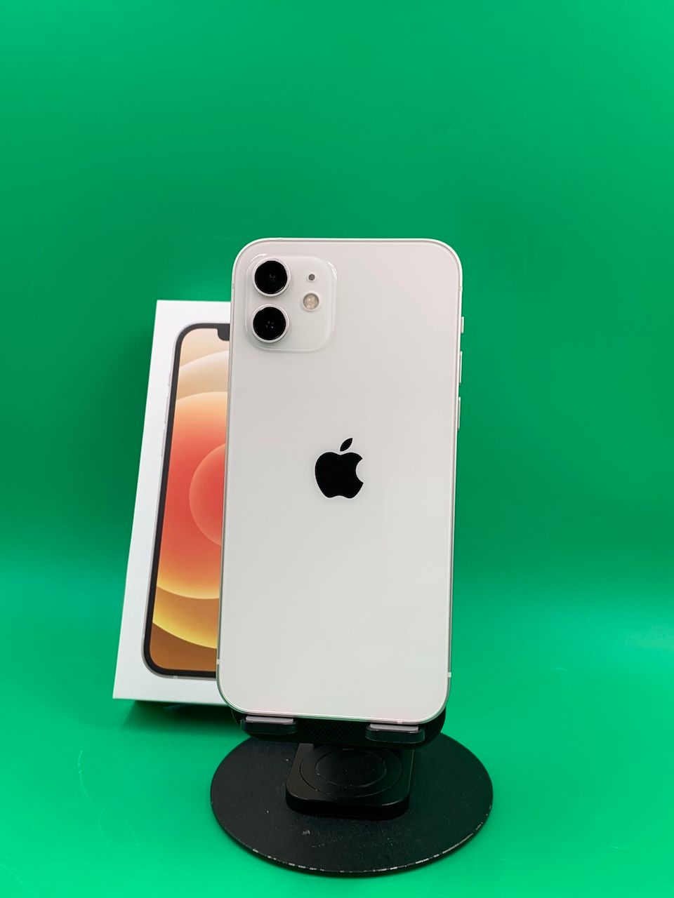 美品 iPhone 12 64GB SIMフリー ホワイト 本体(箱付き) ①