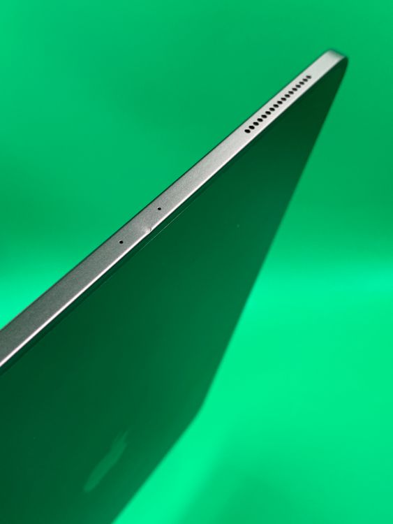 ���վ��ѥͥ뿷�� iPad Pro 12.9 ��3���� Wi-Fi 64GB ���ڡ������졼