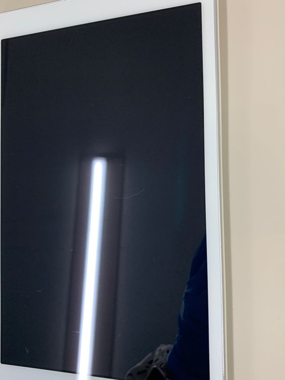 ������ Qua tab 02 16GB ���������ɹ� KDDI �� HWT31 �ۥ磻��