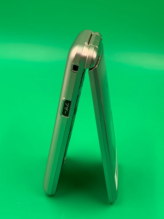 ������ ���󤿤󥱡����� KYF41 8GB ������� SIM�ե꡼ KDDI ��