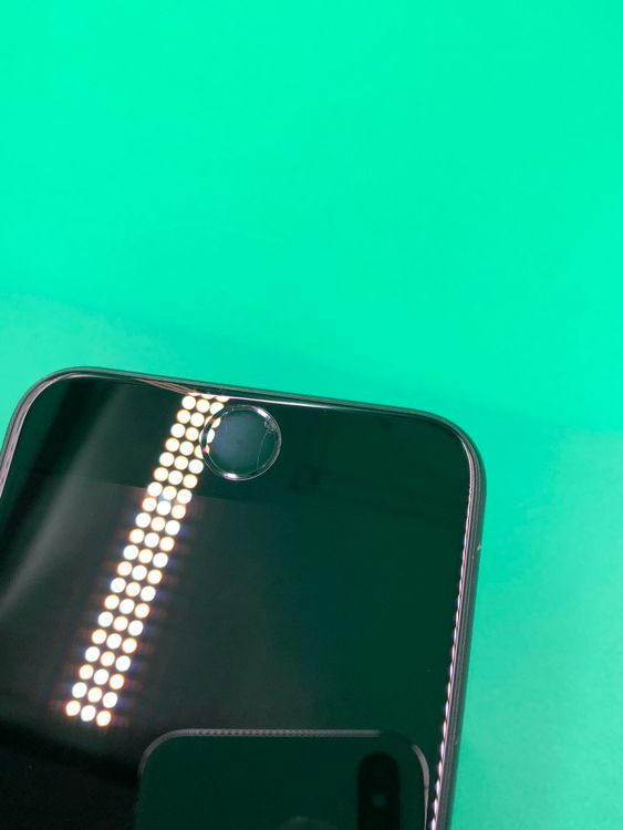 ���ѥͥ롦�Хåƥ꡼���� iPhone SE ��2���� 128GB SIM�ե꡼ au ��