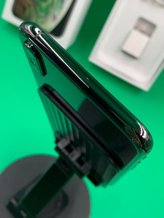 ������ iPhone Xs Max 512GB ���ڡ������쥤docomo ��