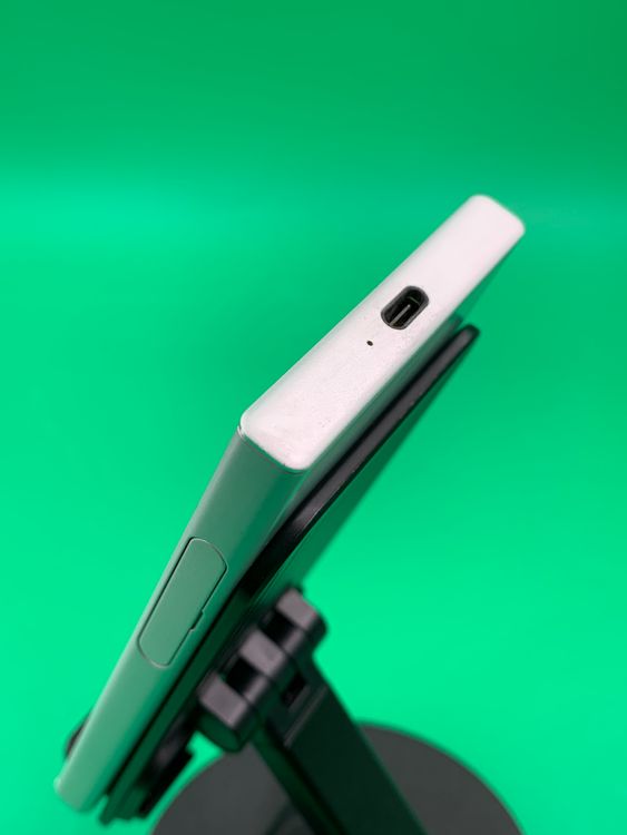 �����礤���� Xperia XZ1 Compact 32GB ����С� docomo ��