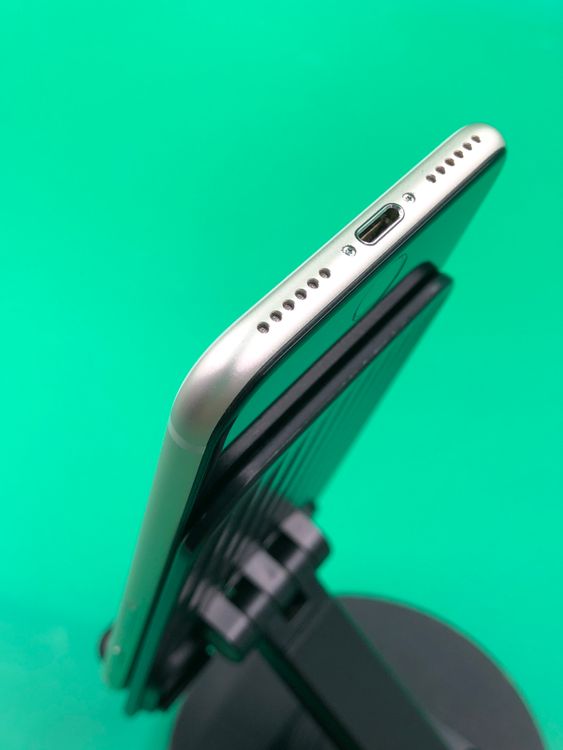 ������ iPhone SE ��3���� 64GB SIM�ե꡼ ��������100% SoftBank ��