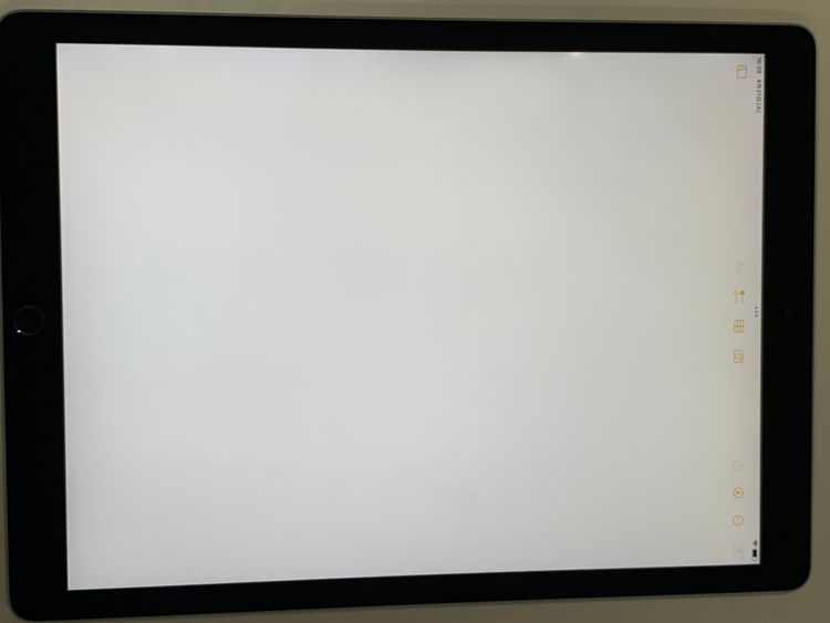 ������ iPad Pro 12.9����� ��2���� Wi-Fi+Cellular 64GB