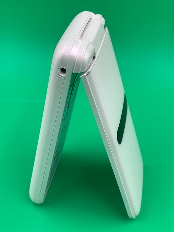 �����礤���� GRATINA KYF42 8GB �ۥ磻�� SIM�ե꡼ KDDI ��