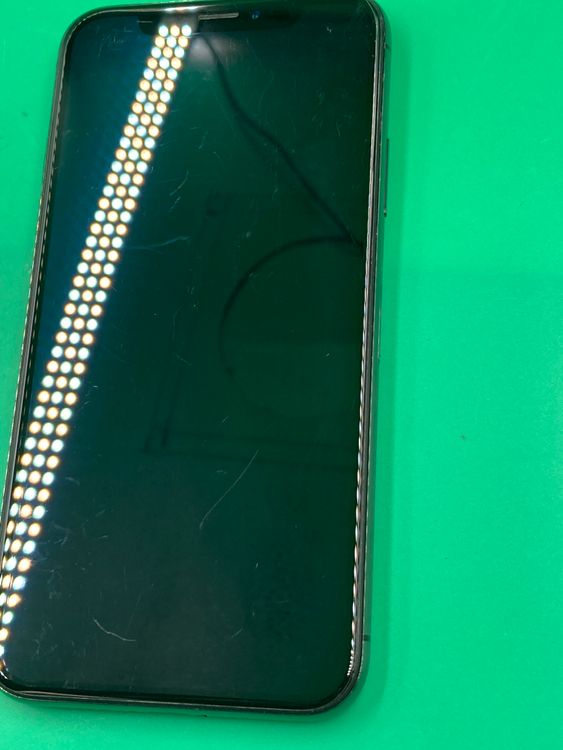 ���Хåƥ꡼���� iPhone X 64GB ���ڡ������쥤 docomo ��