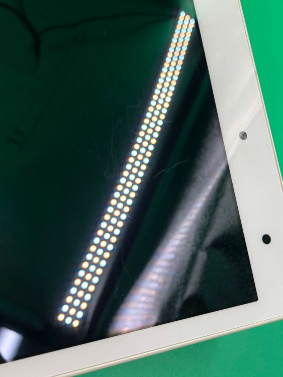 �����礤���� Qua tab 01 16GB �ۥ磻�� SIM�ե꡼ au �� KYT31