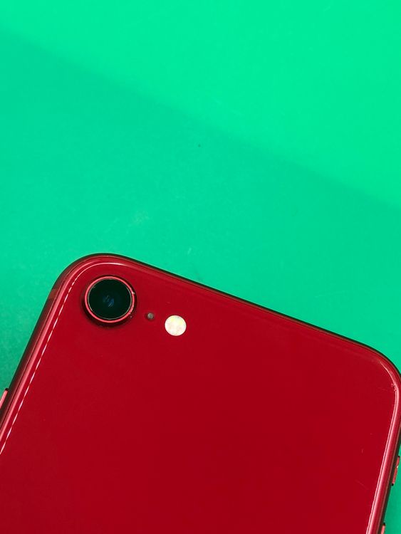 ���Хåƥ꡼���� iPhone SE ��2���� 64GB SIM�ե꡼ ��������100%