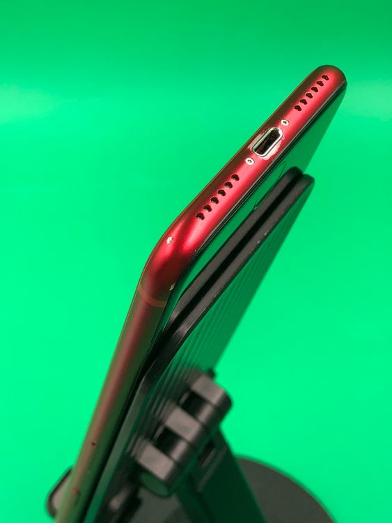 ���Хåƥ꡼���� iPhone SE ��3���� 128GB SIM�ե꡼ docomo ��