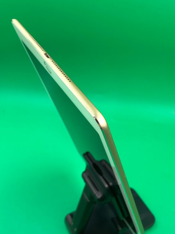 ������ iPad Air ��2���� Wi-Fi+Cellular 16GB �������  KDDI ��