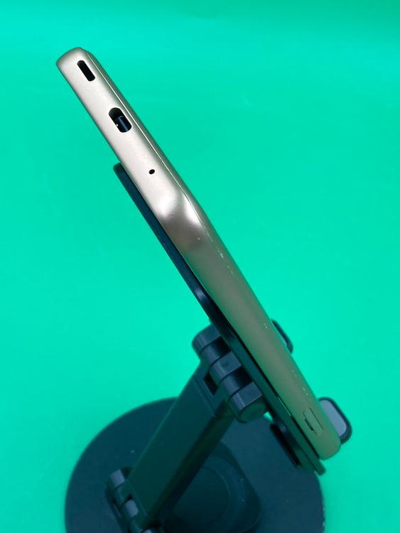 ����� arrows We 64GB ������� SIM�ե꡼ KDDI ��