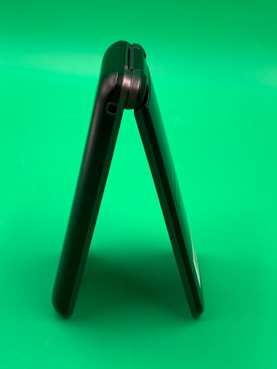 ������ GRATINA KYF39 4GB �֥�å� SIM�ե꡼ KDDI ��