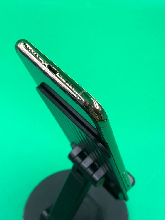 ���Хåƥ꡼���� iPhone XS 256GB ������� SIM�ե꡼ KDDI ��