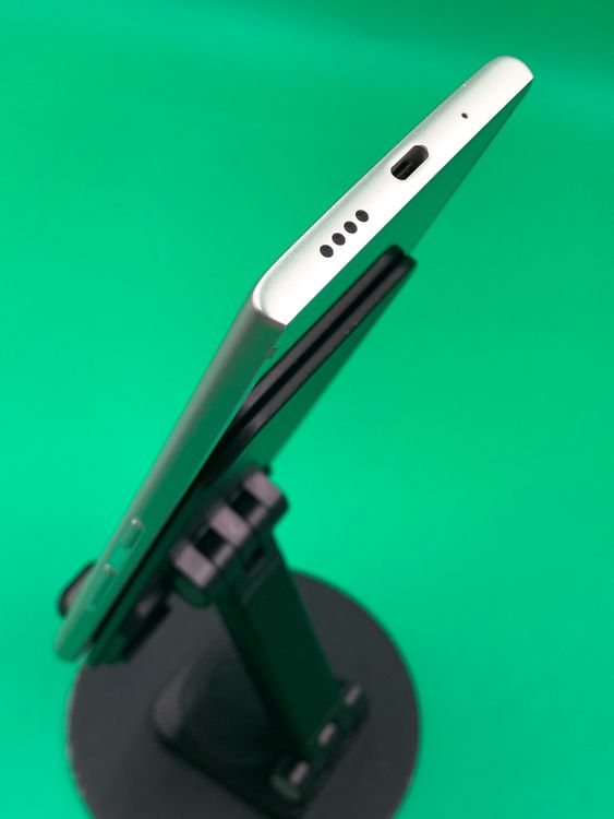 ���������� URBANO V04 64GB SIM�ե꡼ ���������ɹ�  au �� H2