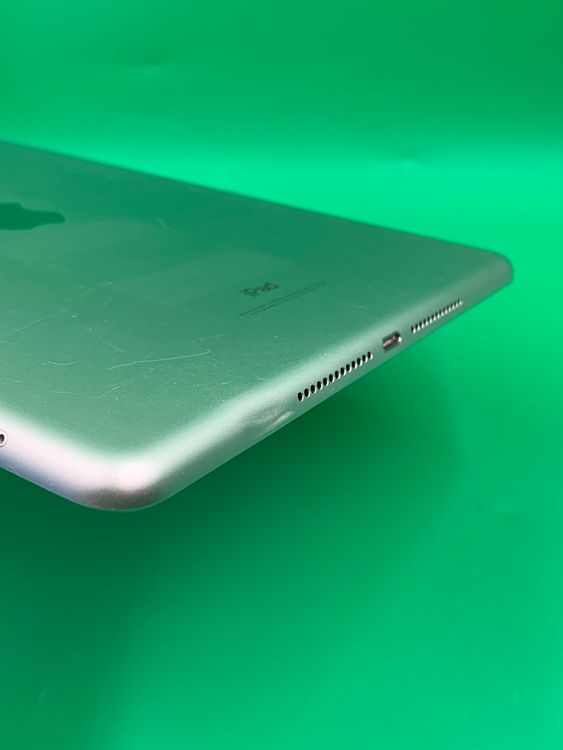 ����¡������� iPad ��6���� Wi-Fi + Cellular 32GB ����С�