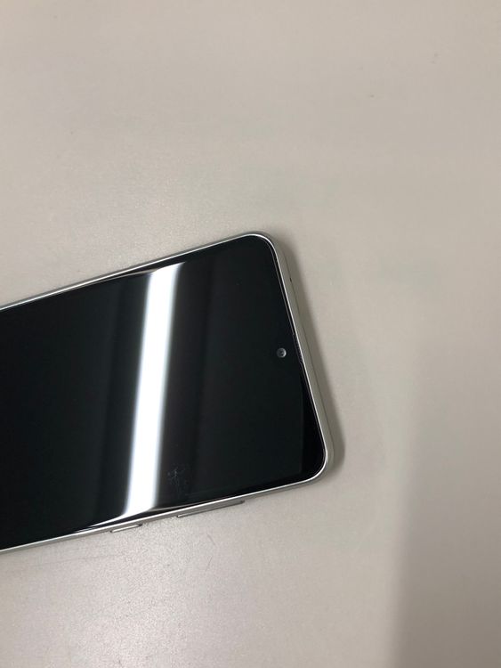 ���Хåƥ꡼���� Galaxy A20 32GB �ۥ磻�� SIM�ե꡼ KDDI ��