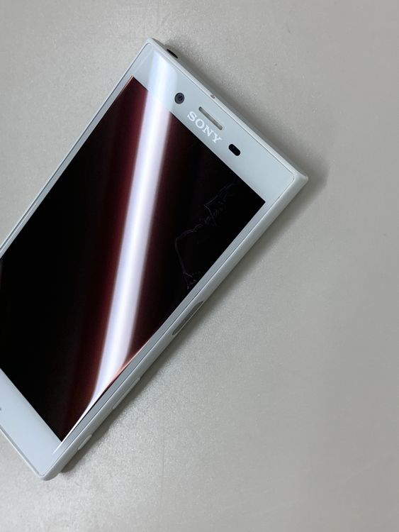 ������ Xperia X Compact 32GB �ۥ磻�� SIM�ե꡼ docomo ��