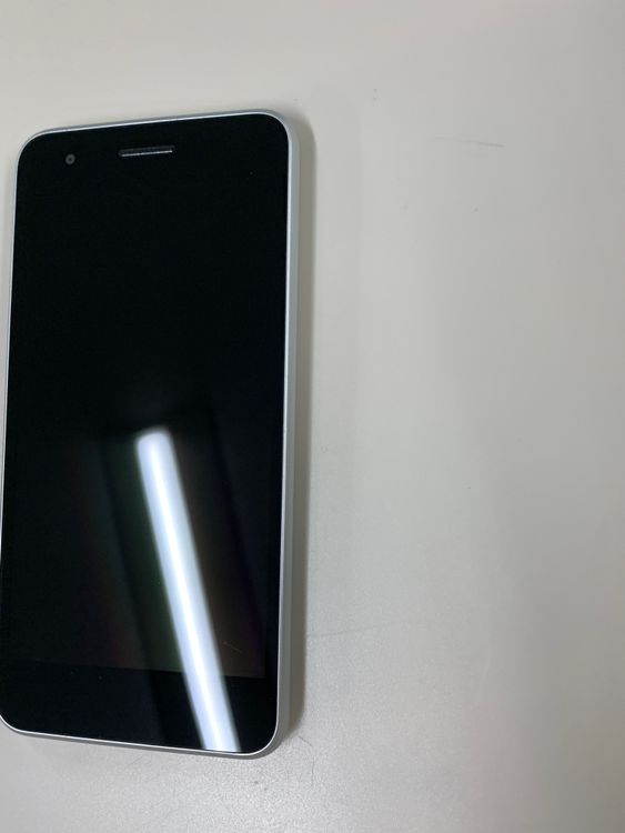 ����� LG it 32GB �ۥ磻�� SIM�ե꡼ ���������ɹ� au ��