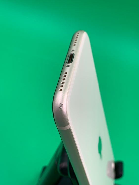 ���Хåƥ꡼���� iPhone SE ��3���� 128GB SIM�ե꡼ Softbank ��