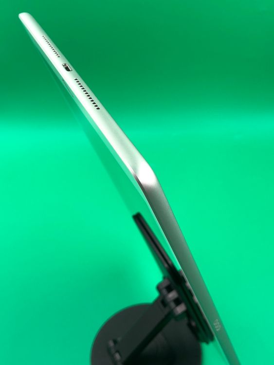 ������Ʊ�� iPad ��8���� Wi-Fi 32GB ����С�  ��������76% MYLA2J/A