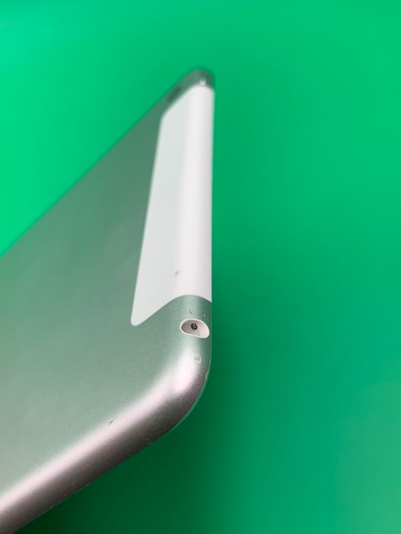 󥯡ƥ١å iPad mini 4 Wi-Fi+ Cellular