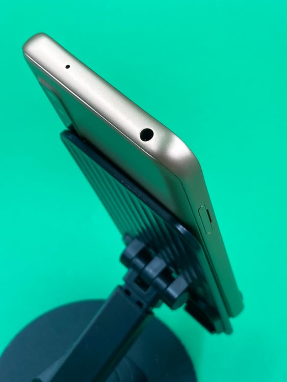 ����� arrows We 64GB ������� SIM�ե꡼ ���������ɹ� KDDI ��