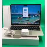 ★新品同様MacBook Air 13インチ M3チップ 16GB 256GB 2024 充電10回