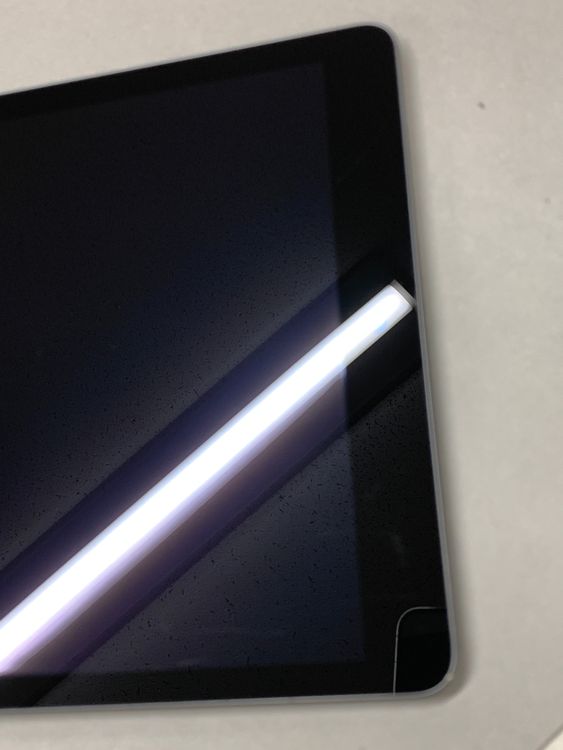 ����� iPad ��9���� Wi-Fi 64GB ���ڡ������졼