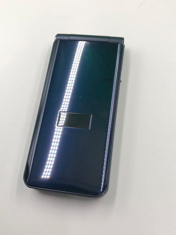 �������� arrows �������� �١����å� 8GB �ͥ��ӡ� docomo ��