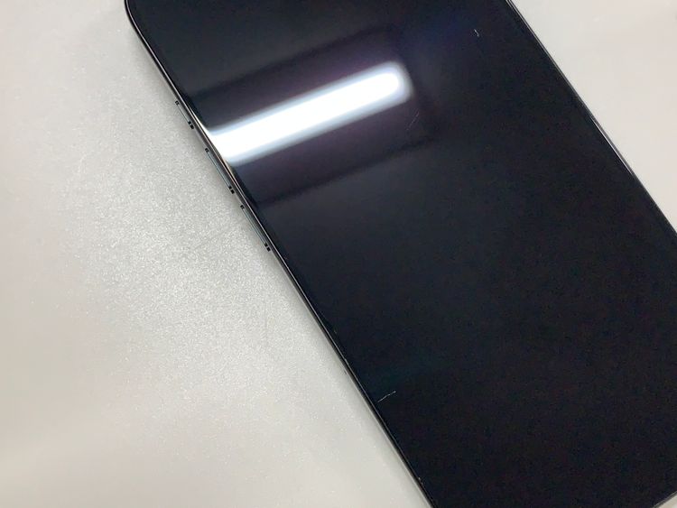 ������ iPhone 16 Pro 256GB �֥�å������˥��� SIM�ե꡼ au ��