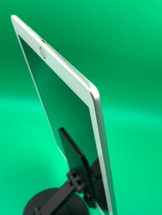 ���Хåƥ꡼���� iPad ��6���� Wi-Fi 32GB ����С� ��������100%