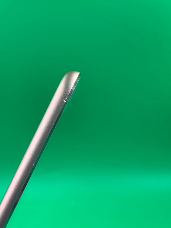 ����� iPad Pro 9.7����� Wi-Fi+Cellular 32GB KDDI ��