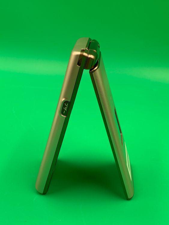 �����礤���� ���󤿤󥱡����� KYF38 4GB �������  KDDI ��