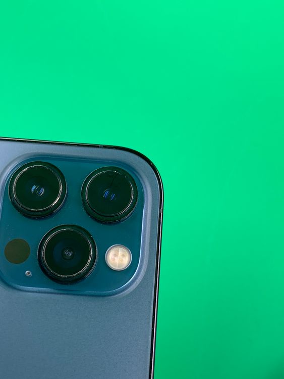 ������ iPhone 12 Pro Max 128GB �ѥ��ե��å��֥롼  docomo ��