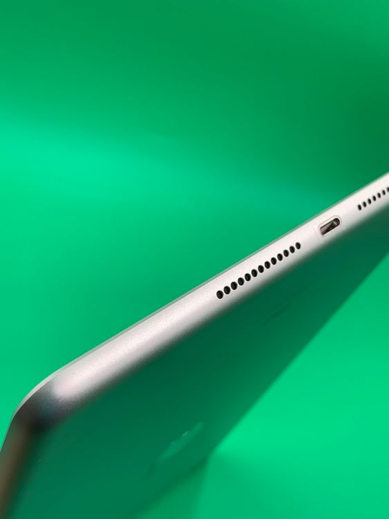 ������ iPad ��9���� Wi-Fi+Cellular 64GB SIM�ե꡼