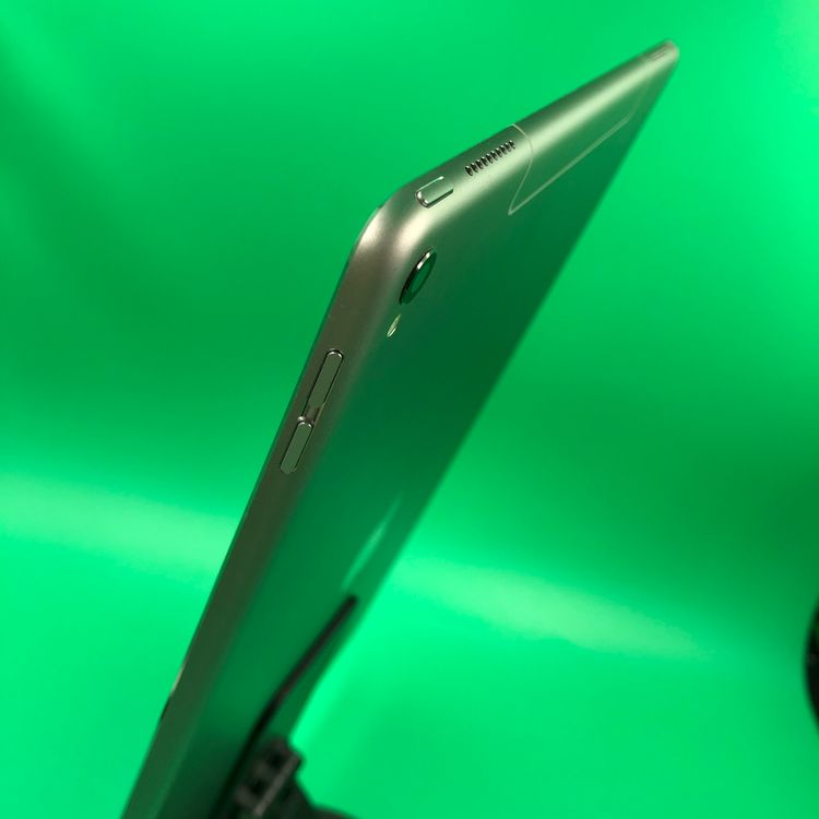 ������iPadPro 12.9����� ��2���� Wi-Fi+Cellular 64GB au�� H2