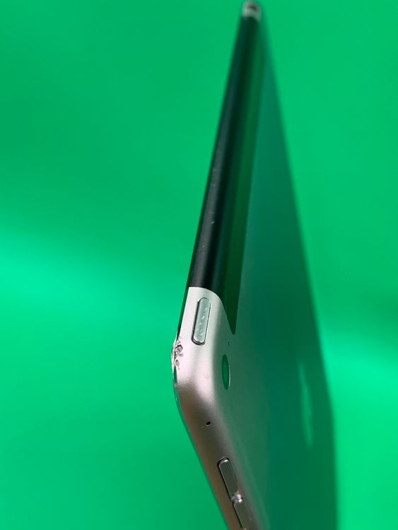 iPad Air ��2���� Wi-Fi+Cellular 16GB  SIM���å� ����Ǥ���