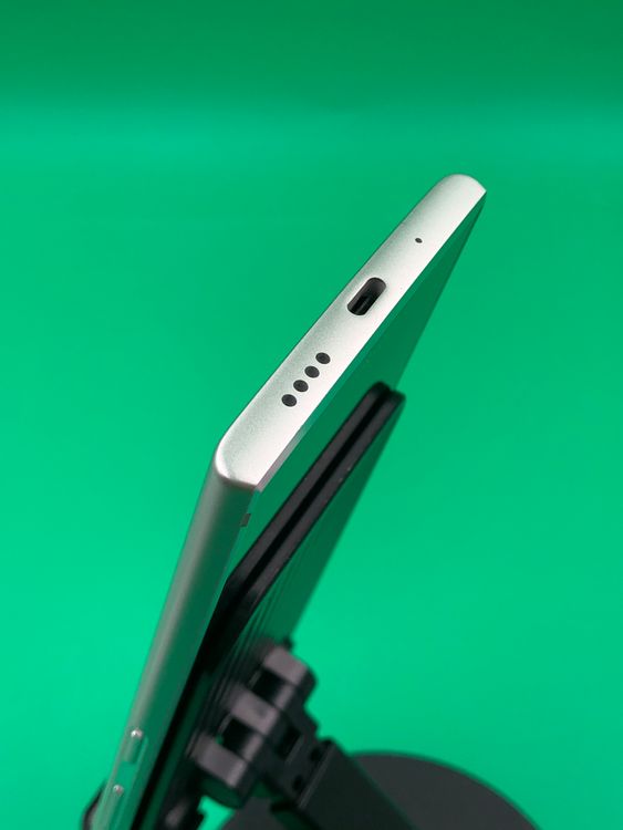 ������ URBANO V04 64GB SIM�ե꡼ ���������ɹ� �ʰ�SIM�� au ��