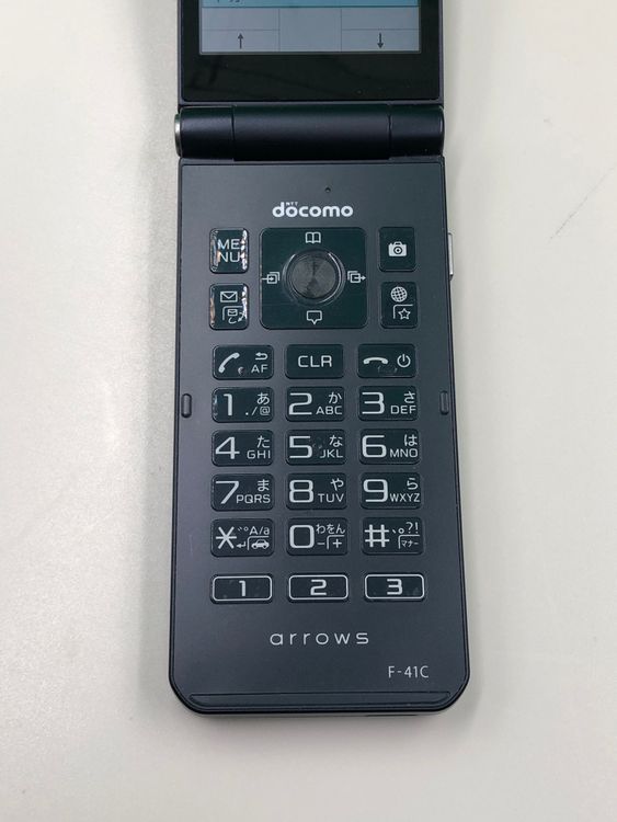 ������ arrows �������� �١����å� 8GB �ͥ��ӡ� SIM�ե꡼