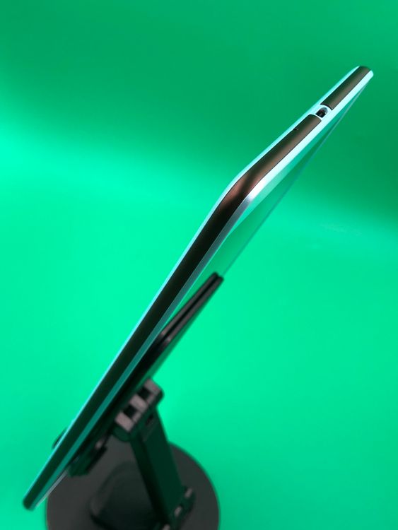 ������ Qua tab QZ8 32GB �֥롼 SIM�ե꡼ au �� KYT32