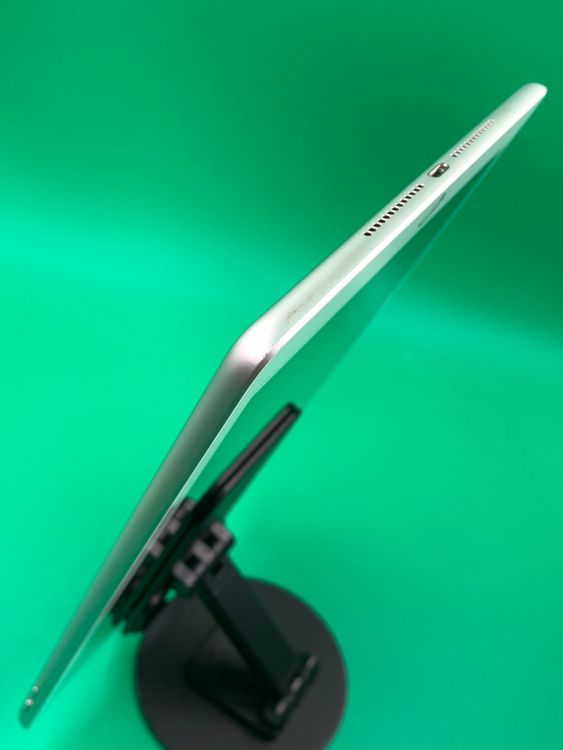 ����� iPad ��5���� Wi-Fi 32GB ����С� MP2G2 J/A