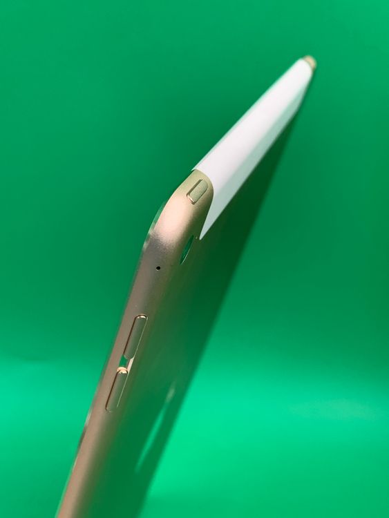 iPad Air ��2���� Wi-Fi + Cellular 16GB������� SIM�� ����Ǥ���